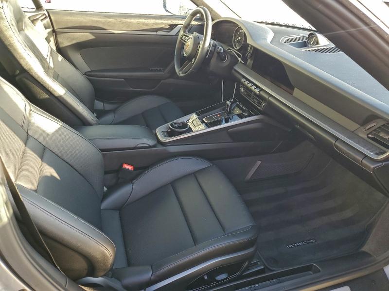 Фото 10 - PORSCHE 911