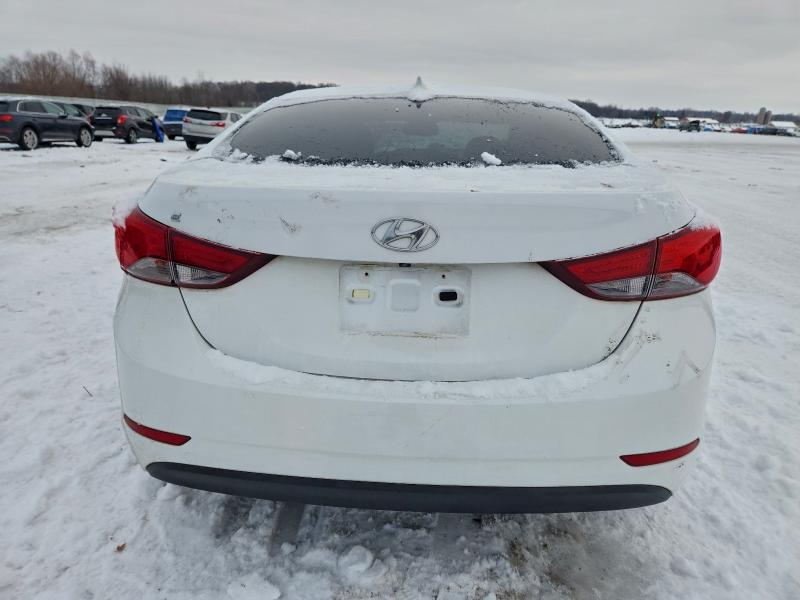 Фото 6 - HYUNDAI ELANTRA