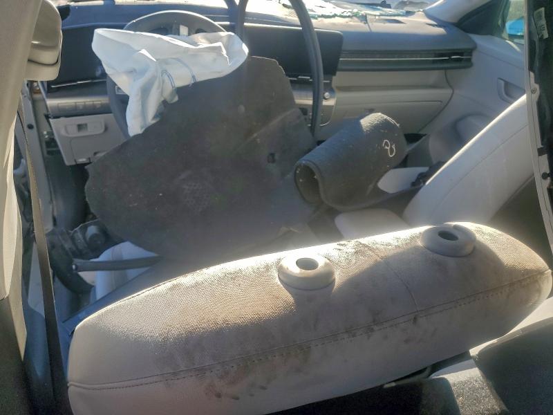 Фото 8 - HYUNDAI KONA