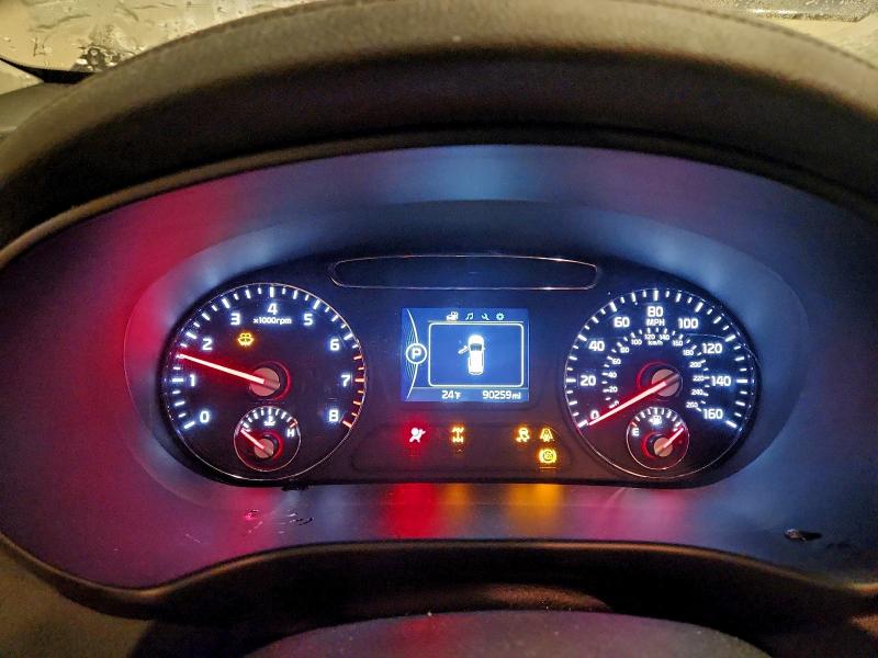 Фото 9 - KIA SORENTO