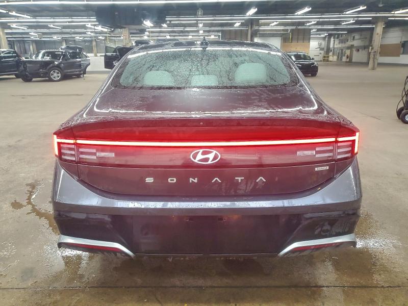 Фото 6 - HYUNDAI SONATA