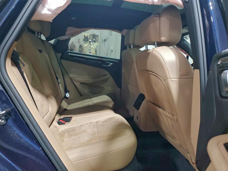 Фото 11 - PORSCHE MACAN