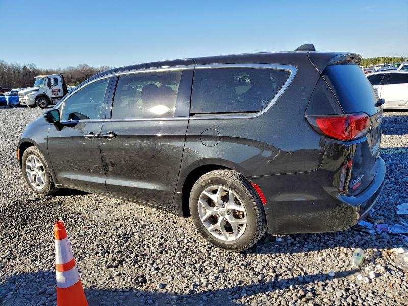 Фото 2 - CHRYSLER PACIFICA