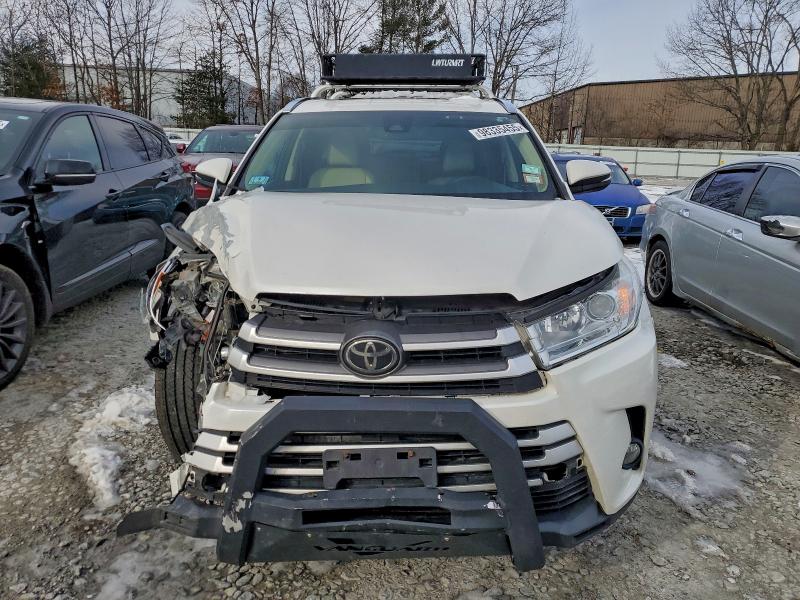 Фото 5 - TOYOTA HIGHLANDER