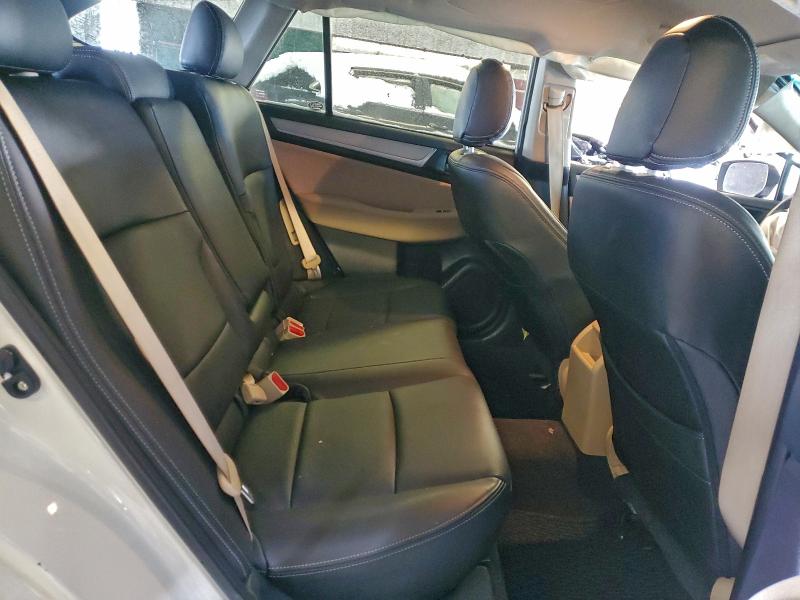 Фото 10 - SUBARU OUTBACK