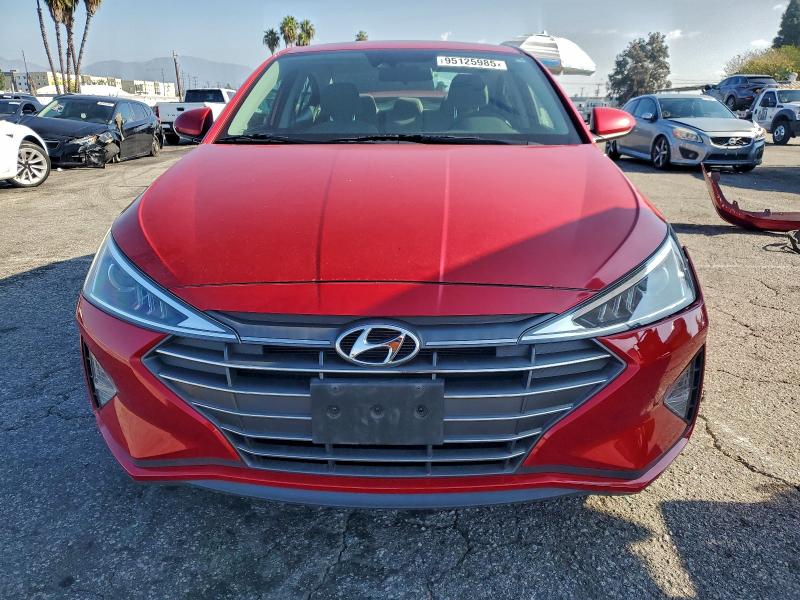 Фото 5 - HYUNDAI ELANTRA