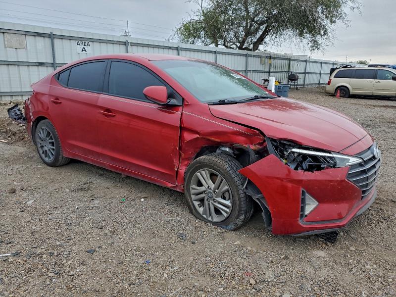 Фото 4 - HYUNDAI ELANTRA