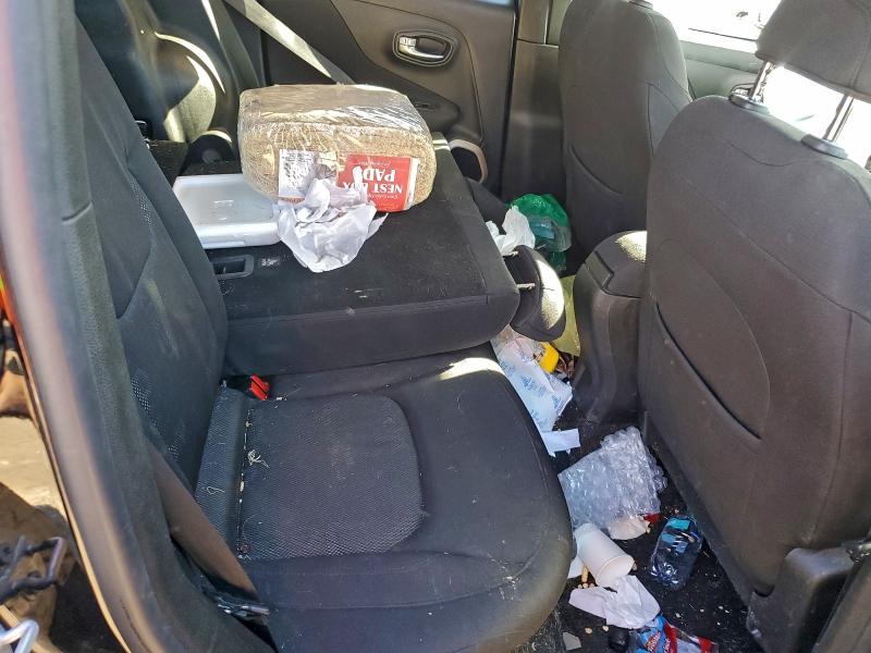 Фото 10 - JEEP RENEGADE