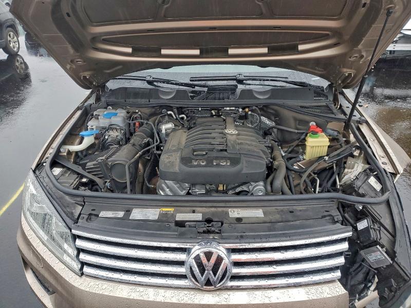 VOLKSWAGEN TOUAREG 2017 VIN WVGRF7BP1HD005054