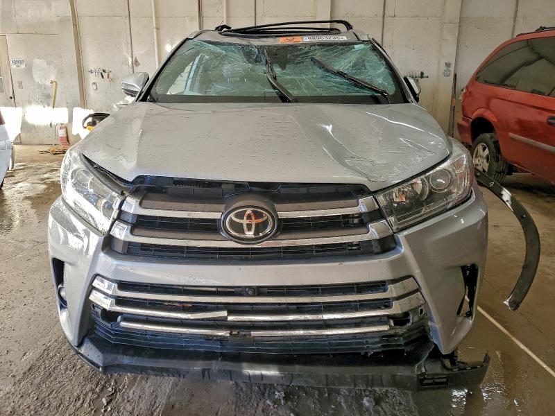 Фото 5 - TOYOTA HIGHLANDER