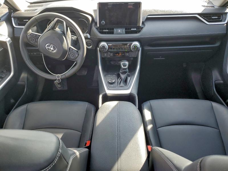 Фото 8 - TOYOTA RAV4