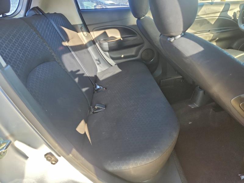 Фото 10 - MITSUBISHI MIRAGE