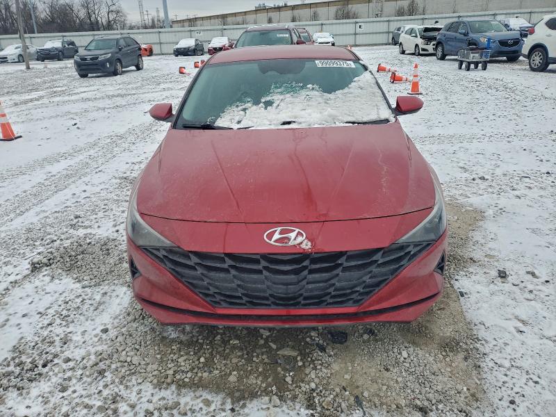 Фото 5 - HYUNDAI ELANTRA