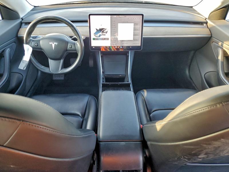 Фото 8 - TESLA MODEL 3