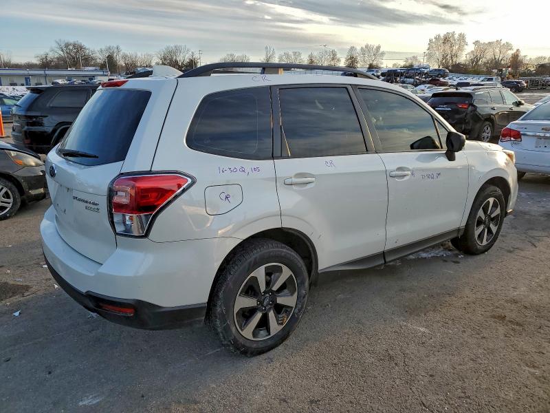 Фото 3 - SUBARU FORESTER