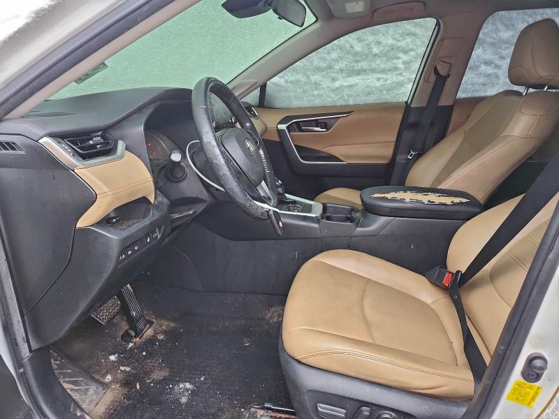 Фото 7 - TOYOTA RAV4