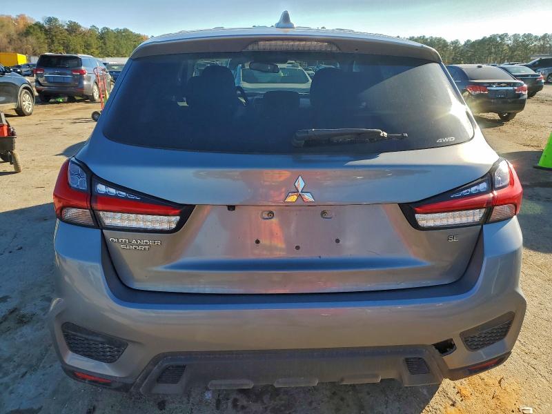 Фото 6 - MITSUBISHI OUTLANDER