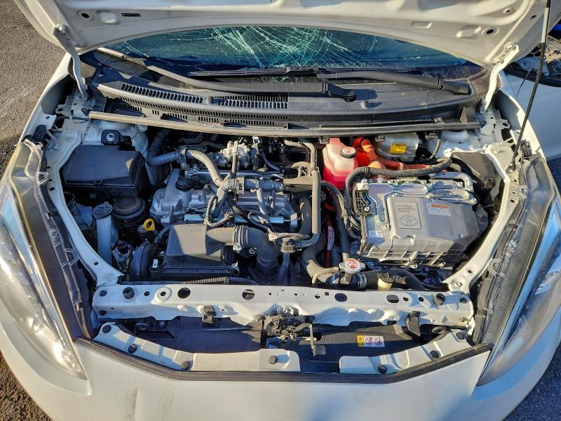 Фото 11 - TOYOTA PRIUS