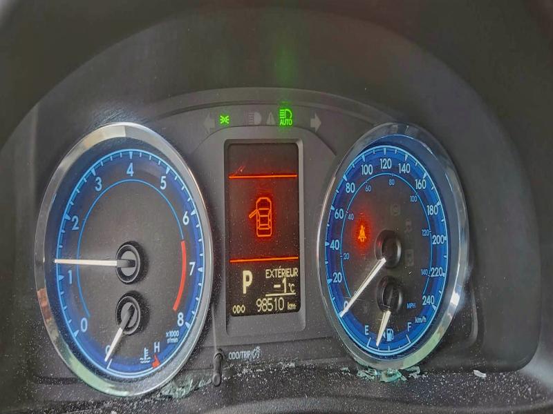 Фото 9 - TOYOTA COROLLA