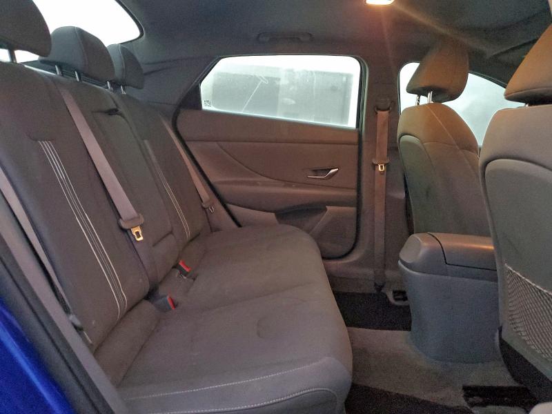 Фото 10 - HYUNDAI ELANTRA