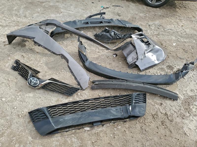 Фото 13 - TOYOTA SIENNA