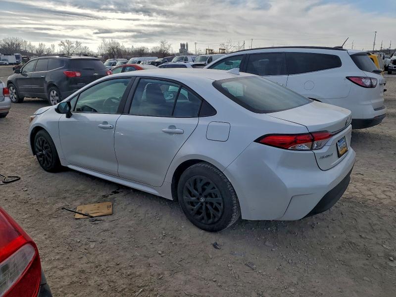 Фото 2 - TOYOTA COROLLA