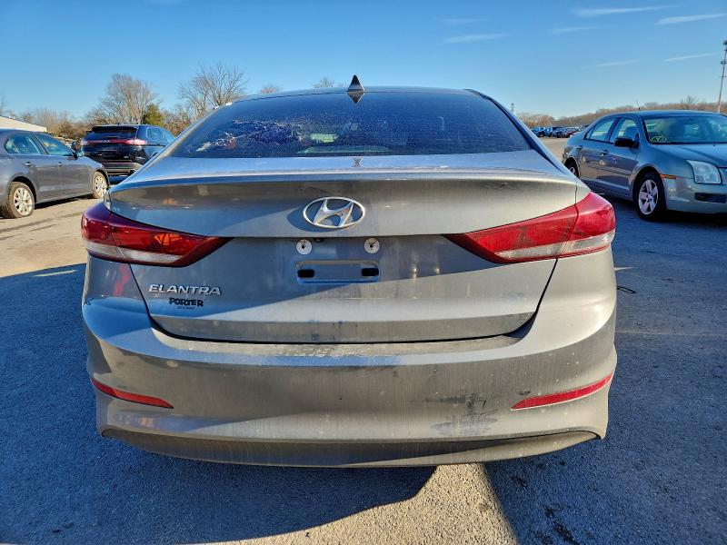 Фото 6 - HYUNDAI ELANTRA