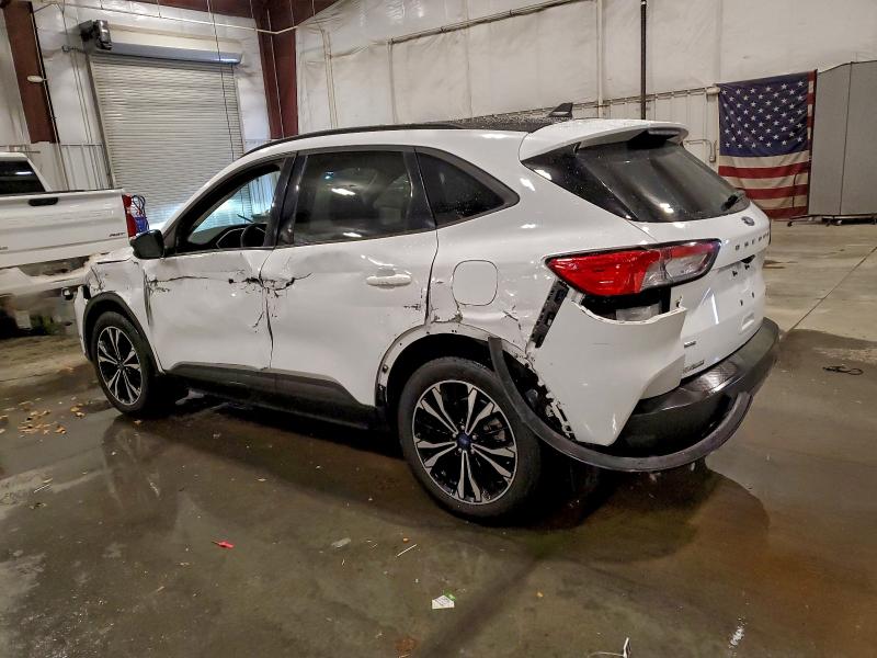 Фото 2 - FORD ESCAPE