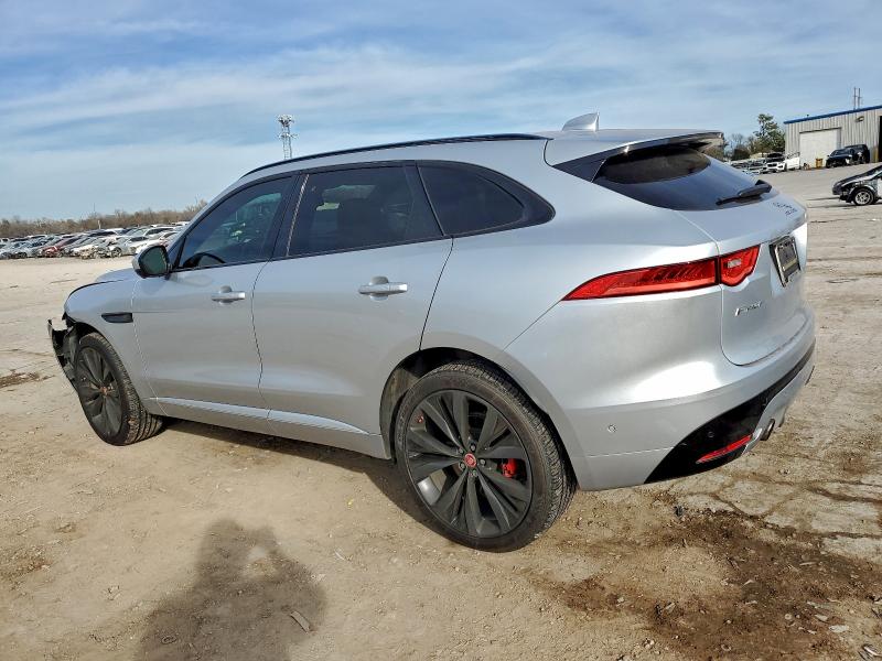Фото 2 - JAGUAR F-PACE