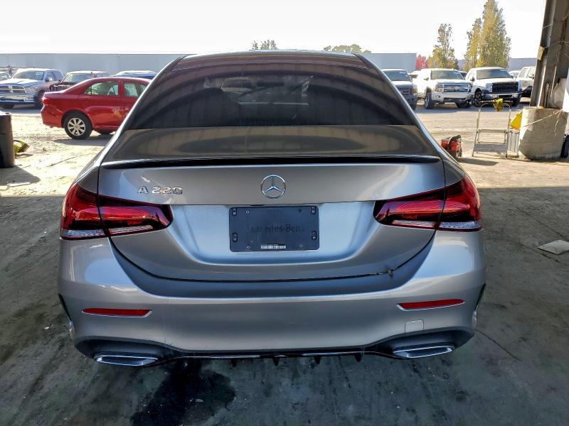 MERCEDES-BENZ A-CLASS 2019 VIN WDD3G4EB8KW019802