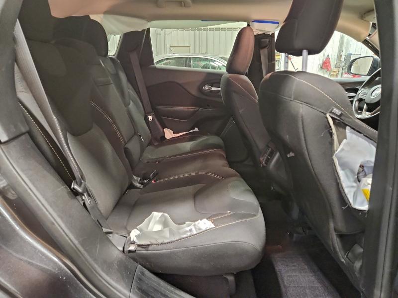 Фото 11 - JEEP GRAND CHER