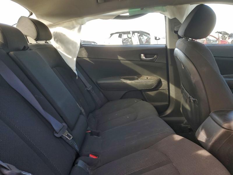 Фото 10 - KIA OPTIMA