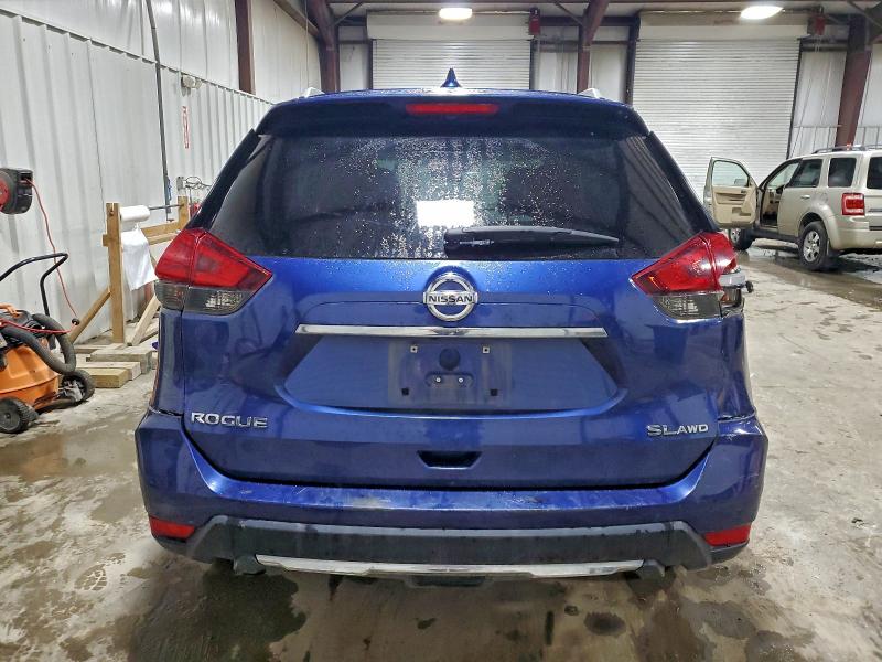 Фото 6 - NISSAN ROGUE