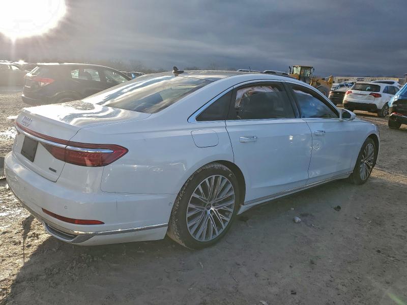 Фото 3 - AUDI A8