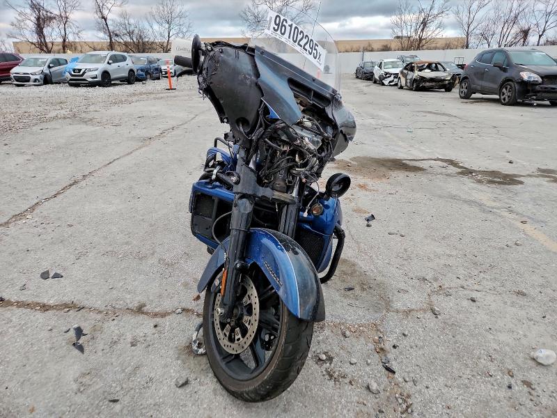 HARLEY-DAVIDSON FL 2022