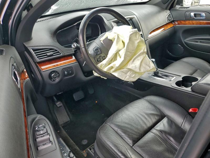 Фото 8 - LINCOLN MKT