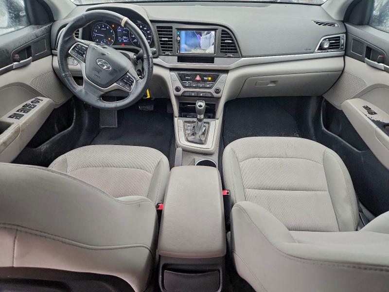 Фото 8 - HYUNDAI ELANTRA