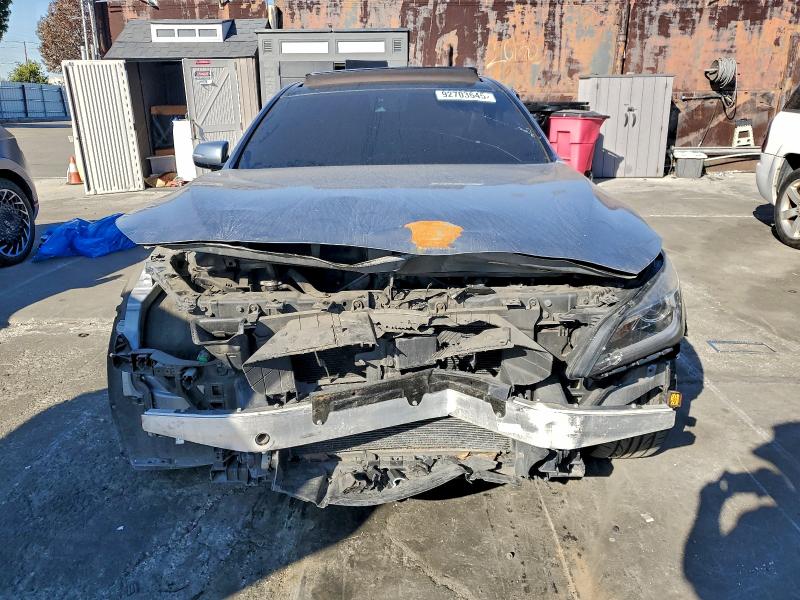 Фото 5 - HYUNDAI GENESIS