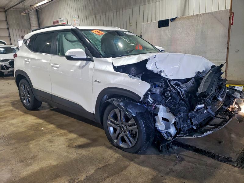 Фото 4 - KIA SELTOS