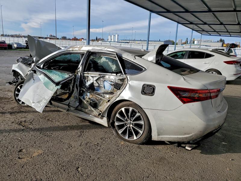 Фото 2 - TOYOTA AVALON