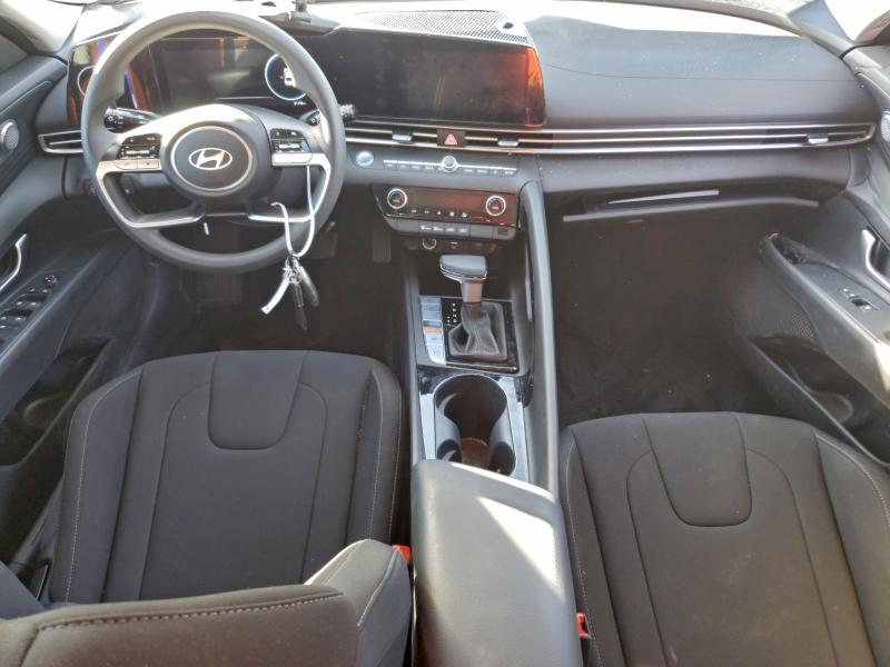 Фото 8 - HYUNDAI ELANTRA