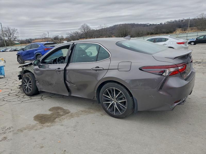 Фото 2 - TOYOTA CAMRY