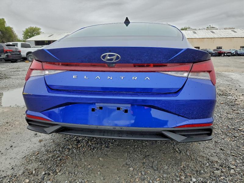 Фото 6 - HYUNDAI ELANTRA