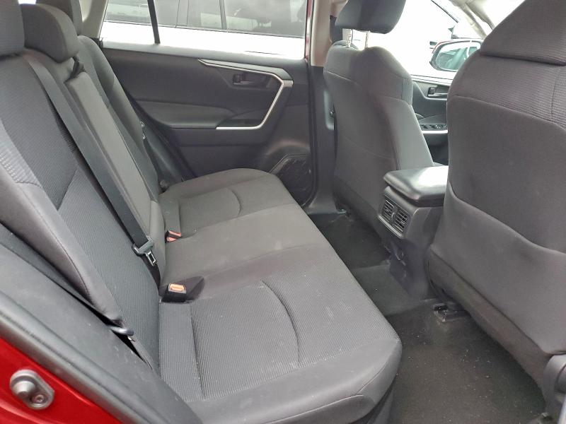 Фото 11 - TOYOTA RAV4