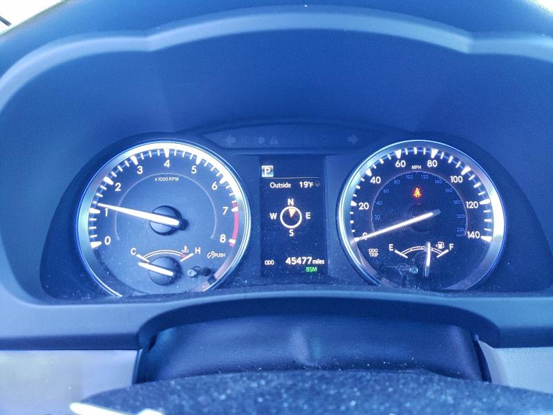 Фото 9 - TOYOTA HIGHLANDER