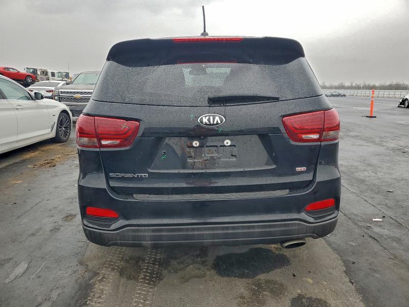 Фото 6 - KIA SORENTO