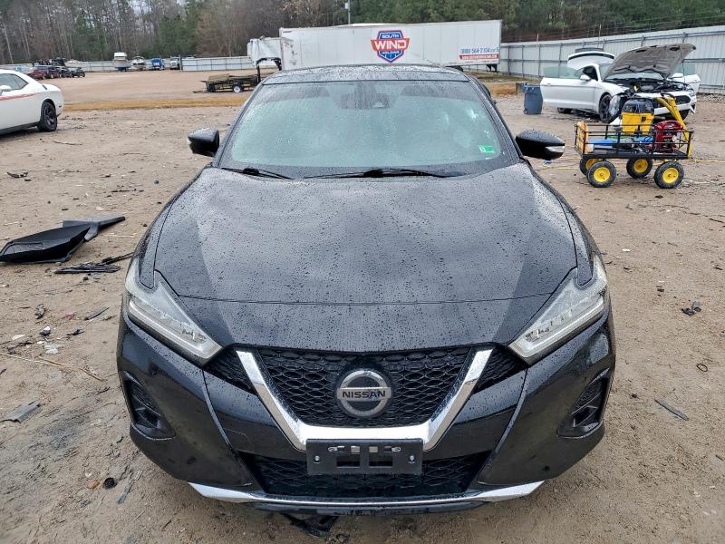 Фото 5 - NISSAN MAXIMA