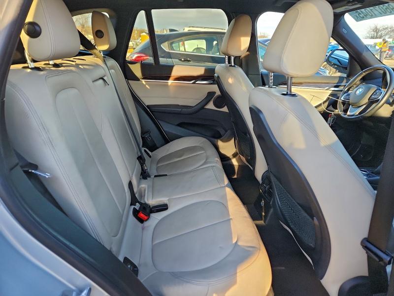 Фото 11 - BMW X1