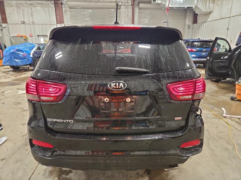 Фото 6 - KIA SORENTO