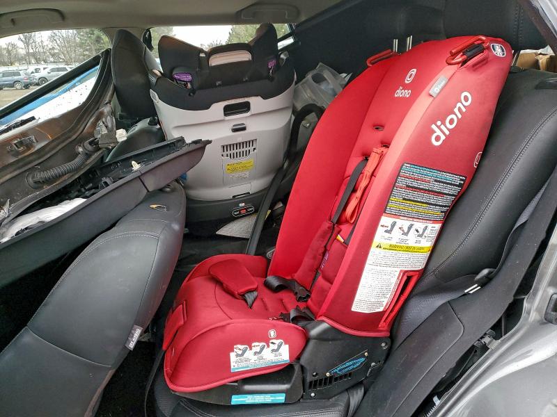 Фото 10 - NISSAN ROGUE